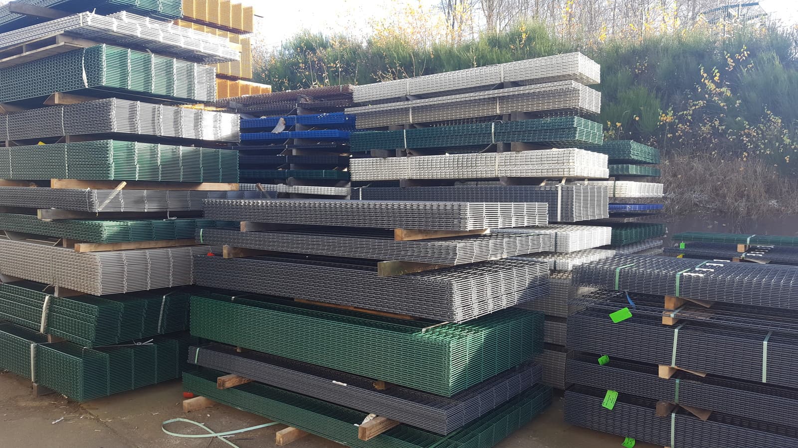 10-27,5 Meter Doppelstabmattenzaun Gitterzaeune Stabgitterzaun Industriezaun TOP — feuerverzinkter Doppelstabmattenzaun — Ersatz für Maschendraht-, Jäger- oder Holzzaun, 10 Jahre Rostgarantie