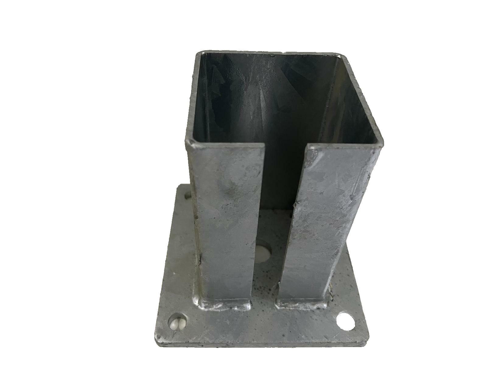 Zaun Fußplatte verzinkt Bodenplatte Torpfosten Torpfostenadapter 100x100 – ZAUNDISCOUNT, Zaunartikel im ZAUNDISCOUNT-Shop